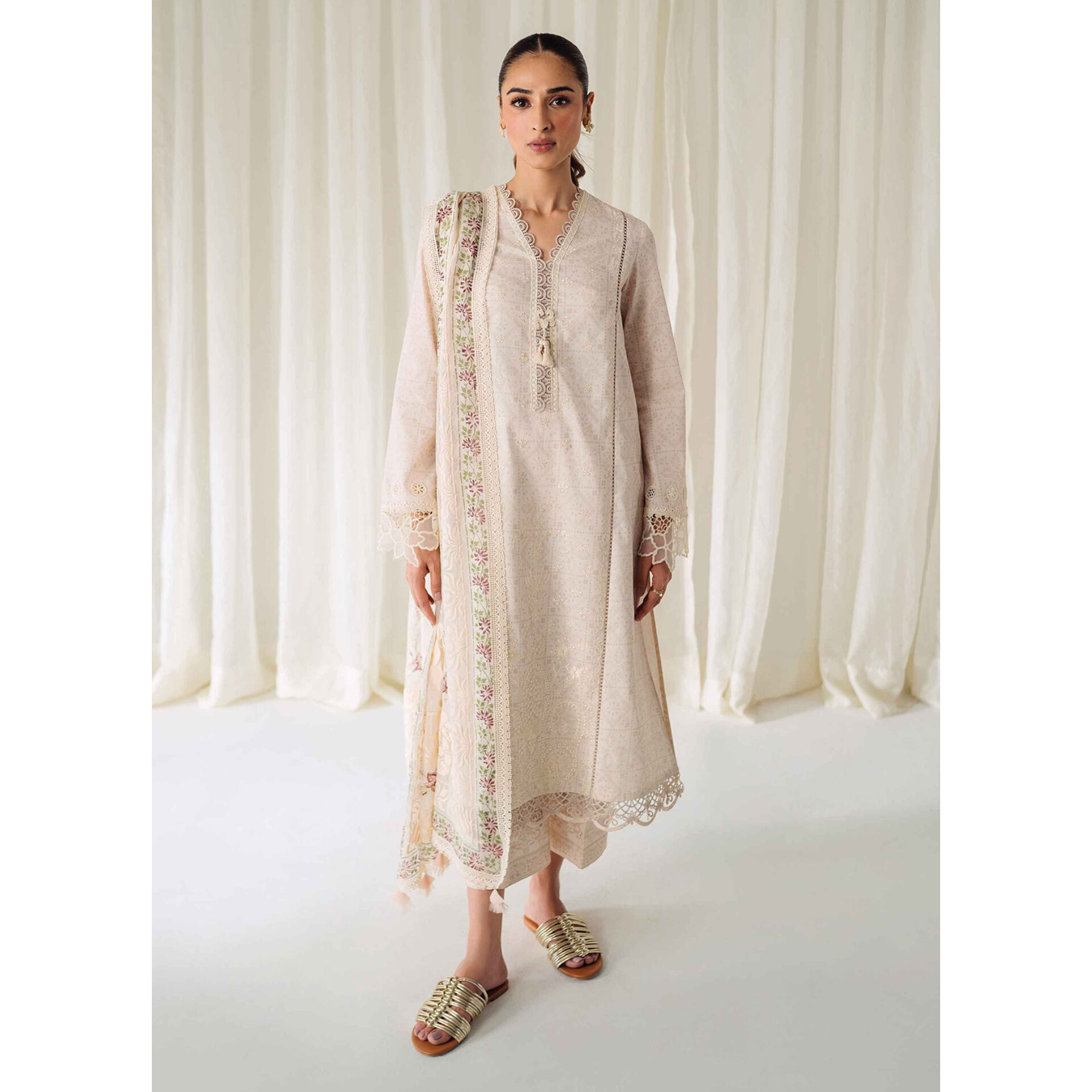 Qalamkar Q Prints Pakistani Unstitched Dress | Code2
